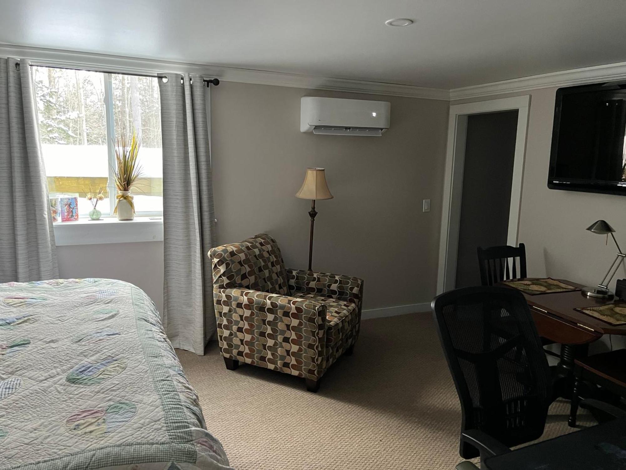 Plush Garden Level Apartment Near Stowe Morristown Exterior photo